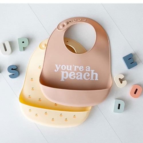 Śliniak silikonowy You’re a Peach 2szt. Pearhead