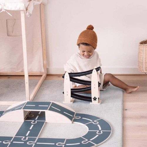 Tor zjeżdżalnia samochodów drewniana grey Kids Concept