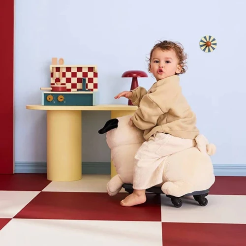 Kid's Koncept - jeździk piesek mops Peg
