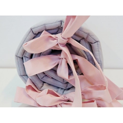 Ochraniacz gładki szary kokardy pudrowy róż Dolly