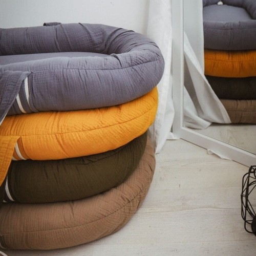hi-little-one-kokon-gniazdko-dla-noworodka-z-oddychajacego-muslinu-newborn-nest-grey (2).jpg