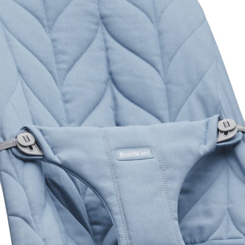 Leżaczek Bliss Cotton Petal Quilt niebieski BabyBjorn