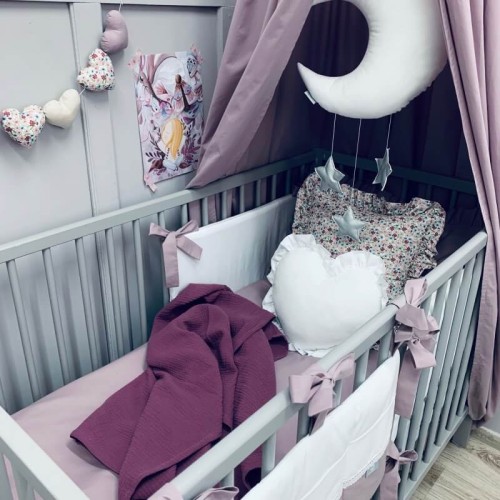 Ochraniacz do łóżeczka biały kokardy lawendowe Dolly