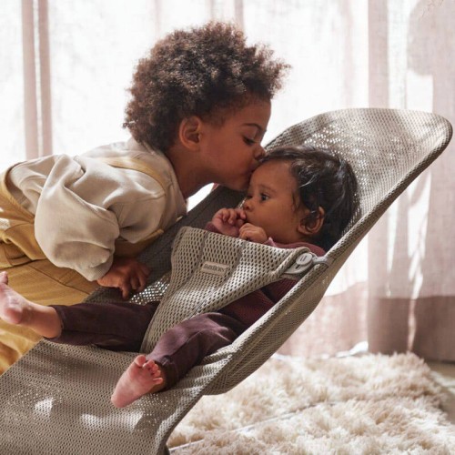 Leżaczek Bliss Mesh beżowy BabyBjorn