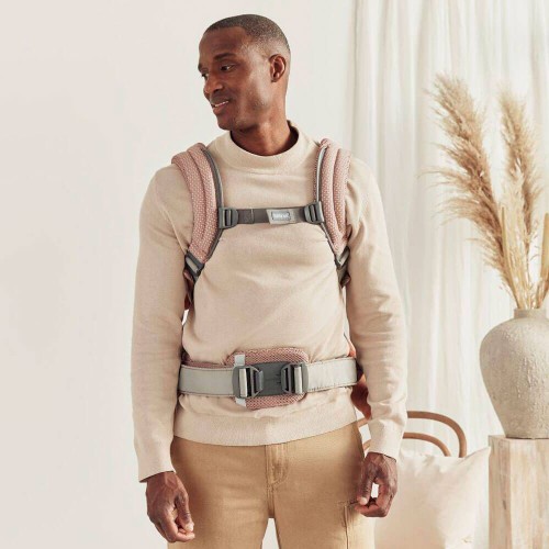 Nosidełko Harmony 3D Mesh zgaszony róż BabyBjorn