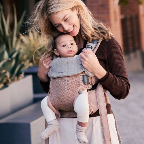 Nosidełko Harmony 3D Mesh zgaszony róż BabyBjorn