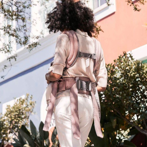 Nosidełko Harmony 3D Mesh zgaszony róż BabyBjorn