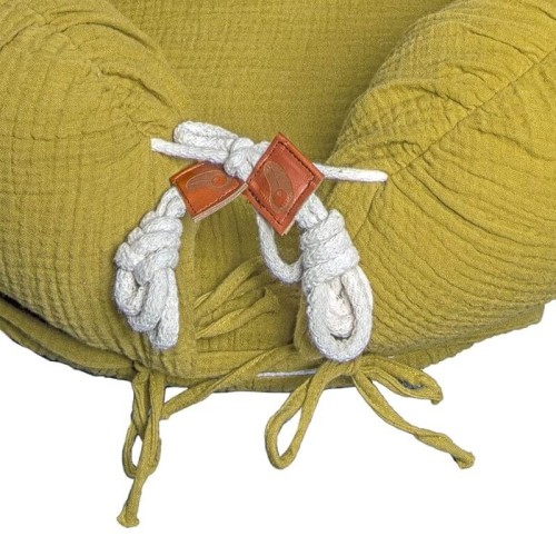 hi-little-one-kokon-gniazdko-dla-noworodka-z-organicznego-oddychajacego-bio-muslinu-gots-newborn-nest-olive.jpg