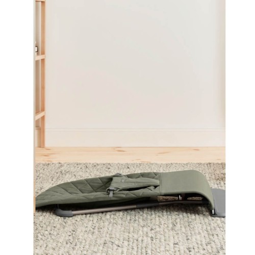 Leżaczek Bliss Woven ciemnozielony BabyBjorn