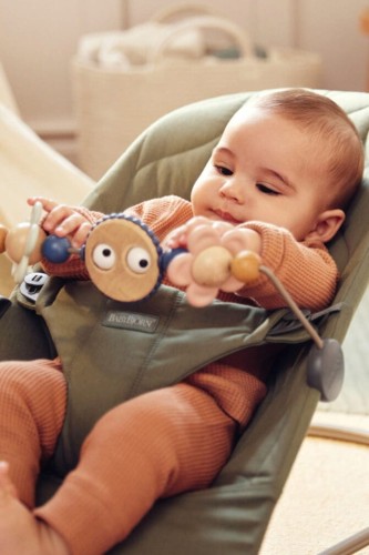 Leżaczek Bliss Woven Petal Quilt ciemnozielony BabyBjorn