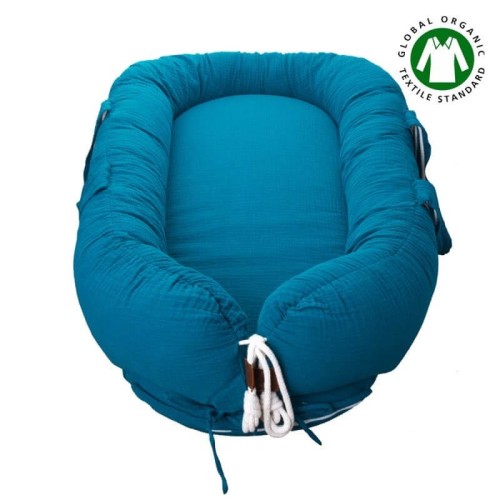 hi-little-one-kokon-gniazdko-dla-noworodka-z-organicznego-oddychajacego-bio-muslinu-gots-newborn-nest-emerald.jpg